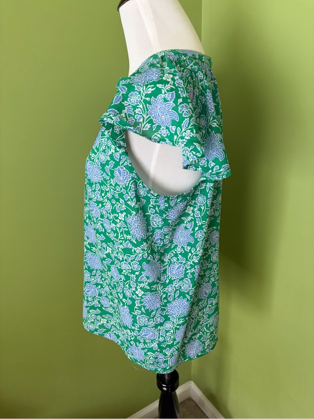 Sonoma Green Floral Cap-Sleeve V-Neck Top - Picture 4 of 7